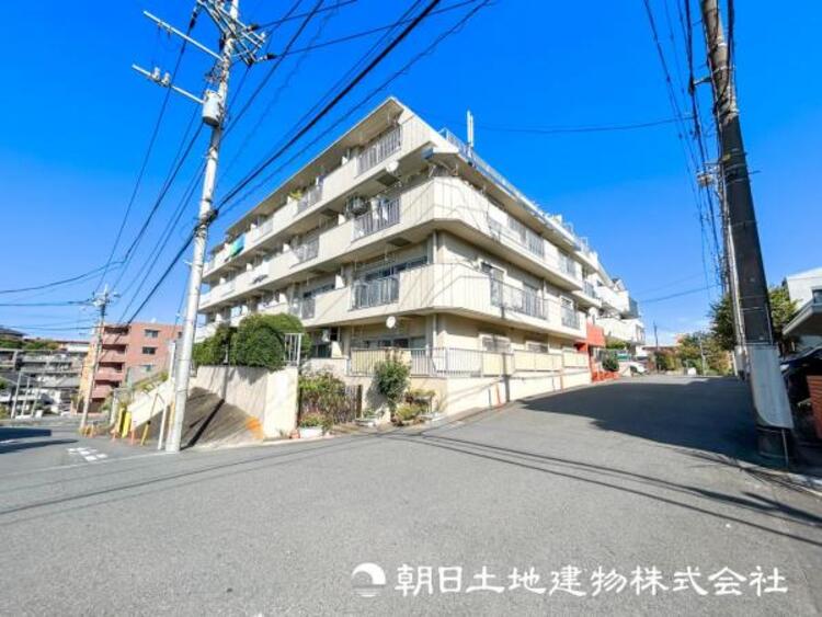 外観 【外観写真】時間のゆとりと空間、爽やかな陽光がもたらす光と風を贅沢なまでに感じる暮らしがここに始まります。