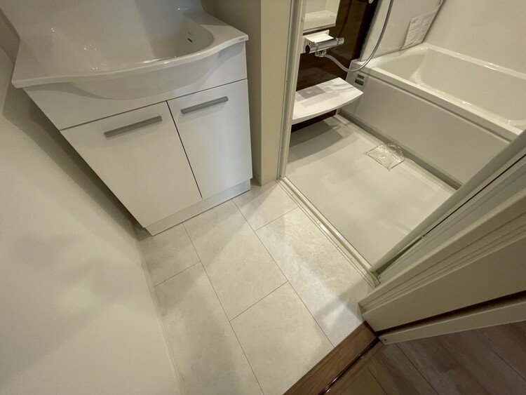 洗面 清潔感と心地よさを重視した、上質感漂うパウダールーム。