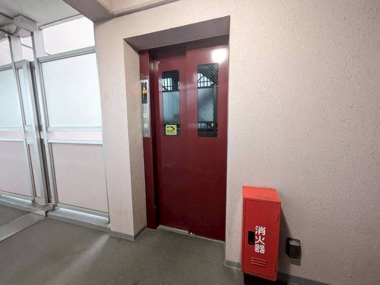 設備 エレベーターの管理も、きちんと行き届いてます。