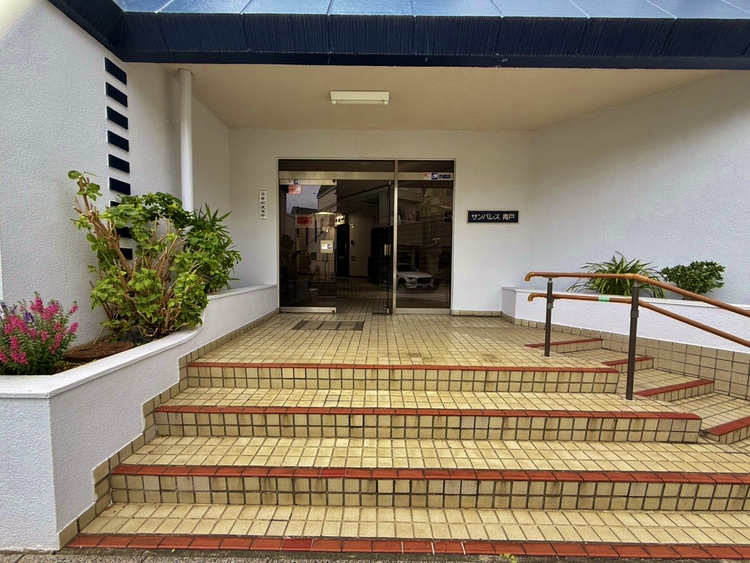 エントランス 外と内をつなぐエントランスは、まさに顔となる場所。