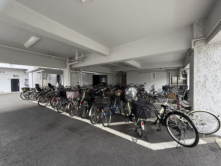 その他 きちんと整備された駐輪場。住む方の心遣いが感じられます。