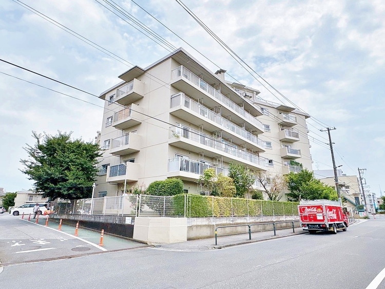 外観 ライフプランニングからローンまで、一貫してご説明させていただきます。お気軽にお問い合わせくださいませ。