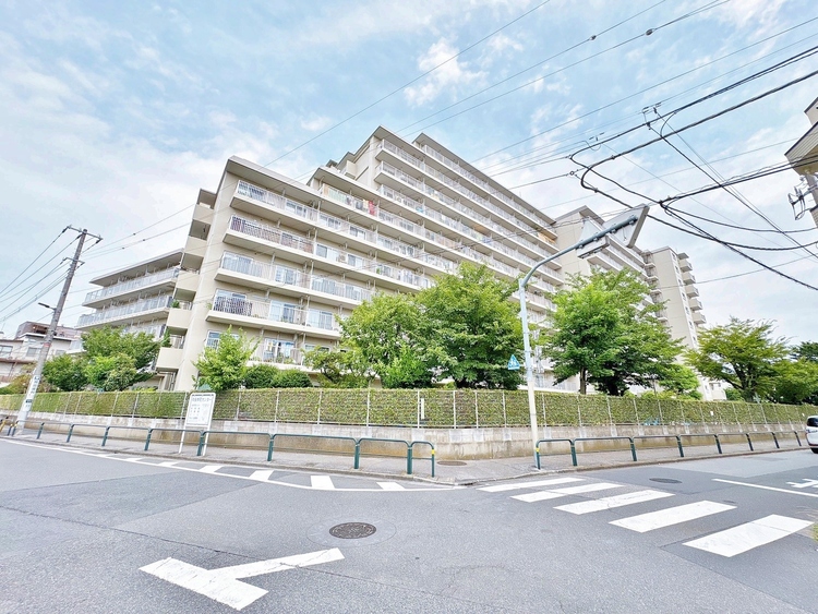 外観 現地に足をお運びいただいた際には、周辺散策などをお勧めいたします。