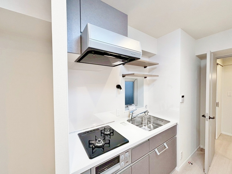 キッチン スマートな意匠と充実の機能を備えたキッチンが、暮らしにおいしい彩りを添えます。