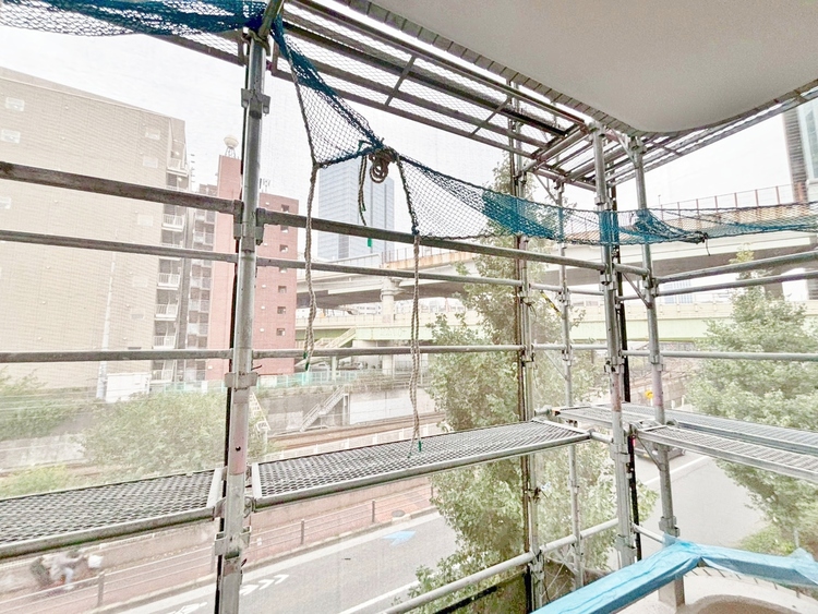 バルコニー 頬をなでる、優しい風を感じることが出来ます。