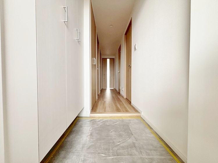 玄関 シューズボックスを完備した玄関です。