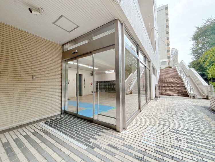 エントランス 外と内をつなぐエントランスは、まさに顔となる場所。