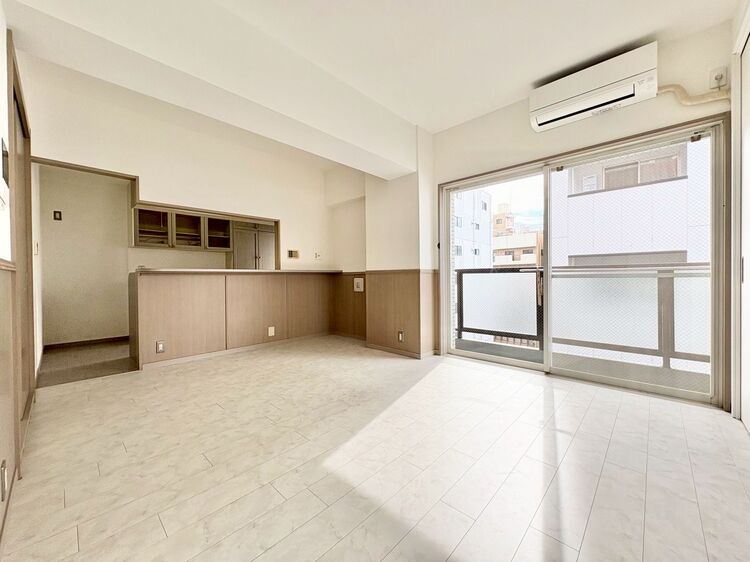 居間 豊かな居住性と、安心感を満たすクオリティが見事に調和した住空間。