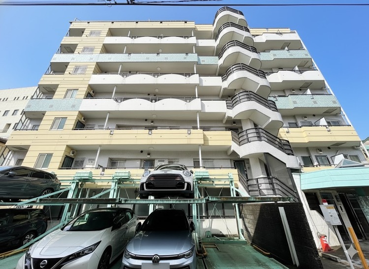 外観 資料には掲載していない情報が、現地にはたくさんあります。是非一度、現地をご確認ください。