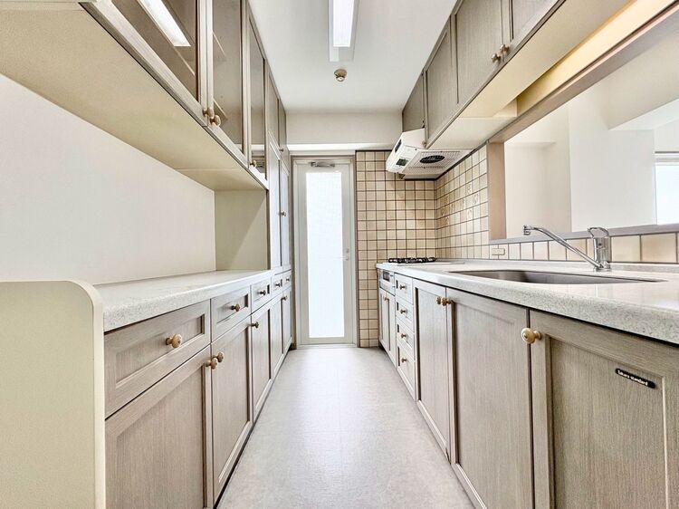 キッチン 洗練されたスタイリッシュなデザイン性と使いやすさを備えた仕様。