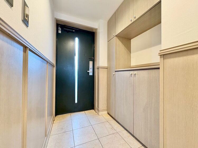 玄関 シューズボックスを完備した玄関です。