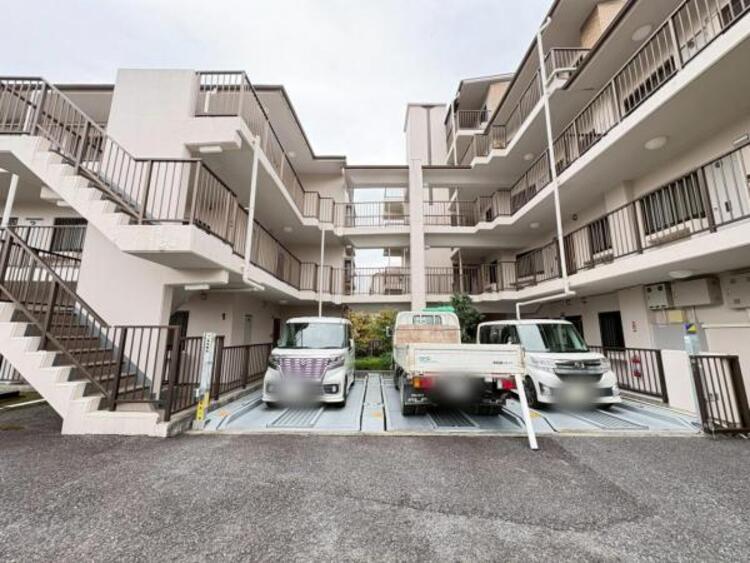 駐車場 【2025年10月撮影】