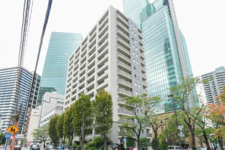 外観 場所によって暖かい日差しの入り方・見え方も違うお住まい。実際の日当たりや現地の雰囲気もご確認ください。