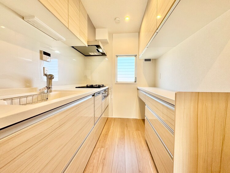 その他 開放感のあるキッチンスペース。調理をしながら、会話も弾みそうですね。