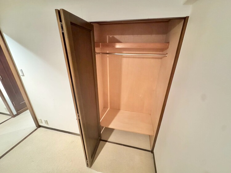 その他 収納スペースが付いていて、お部屋を広く使っていただけます。