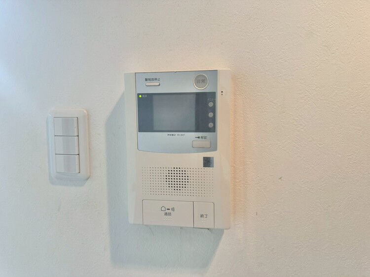 その他 誰が来てもわかる様にモニター付きインターホンを設置。