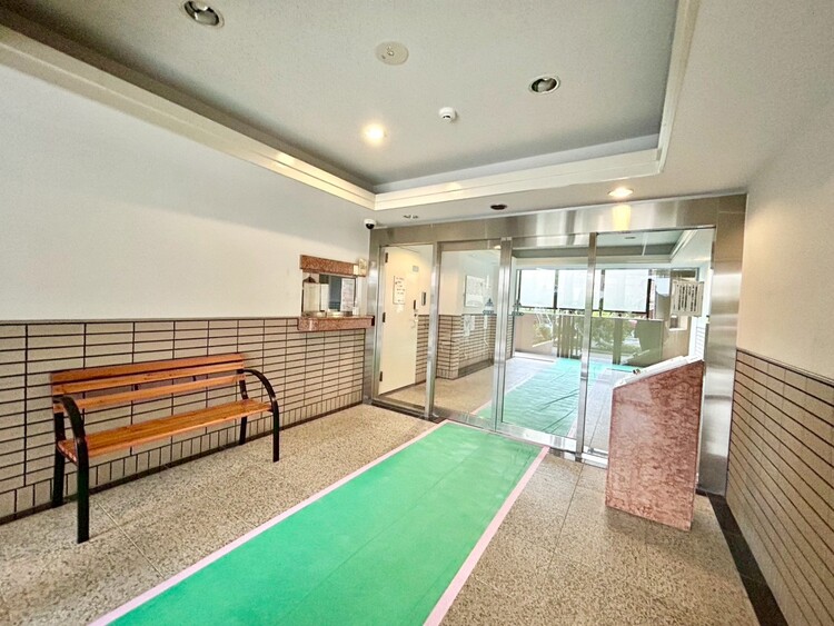 その他 館内は静寂な中が保たれており、管理が行き届いている印象を受けました。