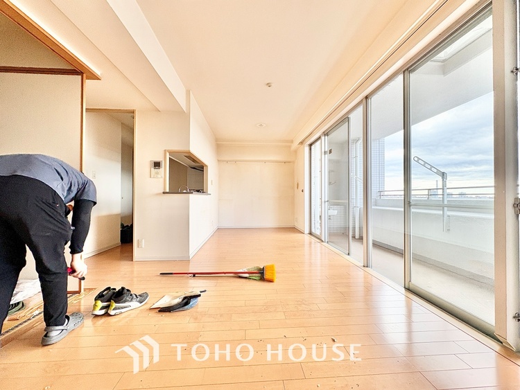 内装 ◆隠された美しさ◆流麗な音楽が流れているような繊細でいながら整然かつ堅牢なこの空間。この空間は確かに美しい。しかし、そこには美しさ以上のものが隠されている。