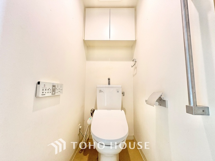 トイレ ◆トイレ◆トイレも全て新品に交換されており、清々しく新生活を始めることができます。白基調の清潔感のある空間に生まれ変わりました。