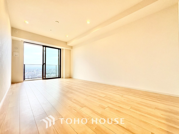 内装 ◆隠された美しさ◆流麗な音楽が流れているような繊細でいながら整然かつ堅牢なこの空間。この空間は確かに美しい。しかし、そこには美しさ以上のものが隠されている。