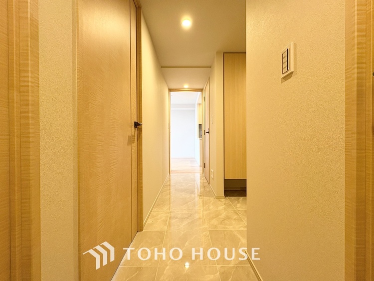 内装 ◆闇夜の輝き◆オレンジ色の光は大人になった今の僕にはわかる。1日の終わりを伝えに来たわけではなく、また明日が来る方へ導いてくれた事を。