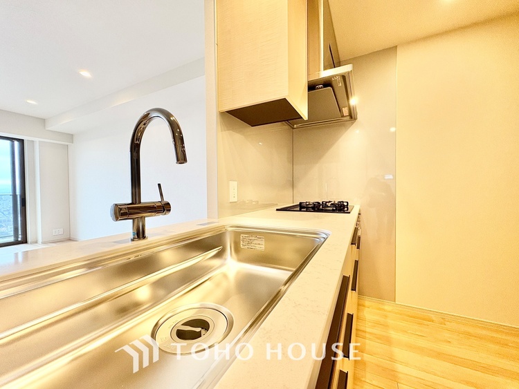 キッチン ◆愛育◆キッチンは家族の絆を育む大切な空間。シンプルで使い易いSystemKitchenで愉しく作る料理は愛情のある美味しいご馳走に。