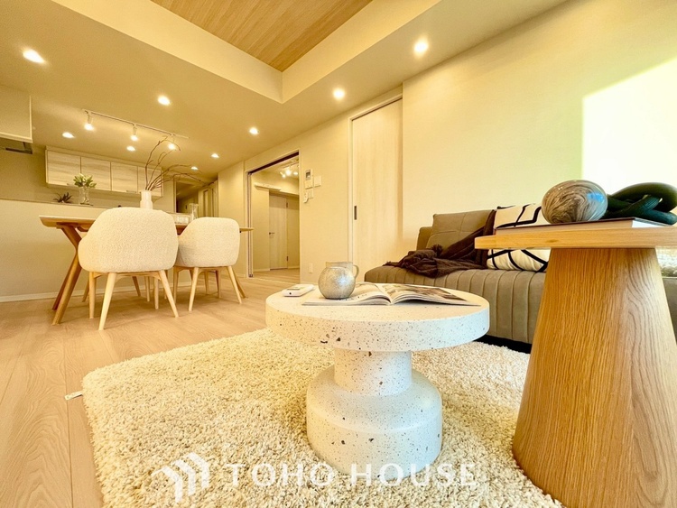 内装 【LIVING】◆Sunshine◆光が燦々と入り、いるだけで気持ちいい。「開放的でゆとりあるお部屋です。」