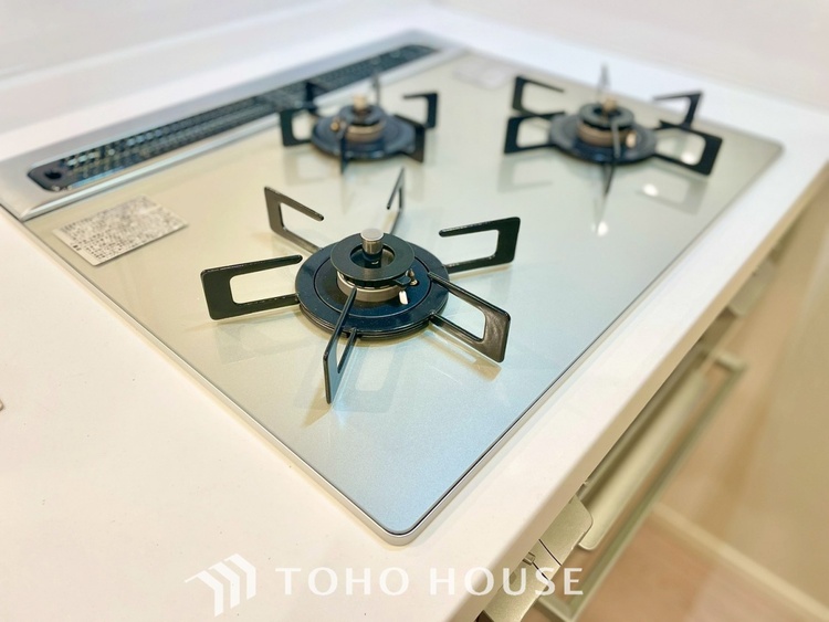 キッチン 【KITCHEN】◆ワクワク◆開放的で機能性も高いシステムキッチン。お子様は毎日のご飯にワクワク！