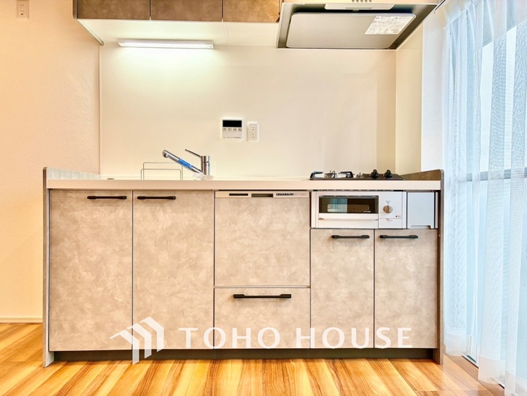 キッチン インテリアだけでなく、毎日のお料理を楽しく、軽やかにする多彩な設備・仕様。