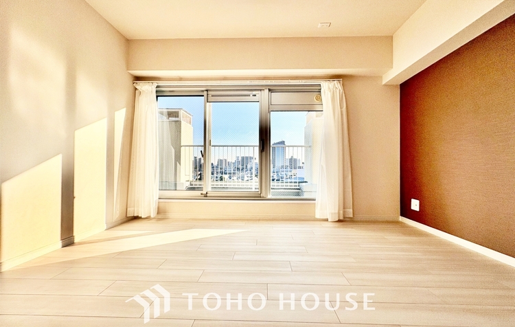 内装 ◆癒しの空間◆室内構成に拘り採光とセンスを散りばめた空間。それは『柔らかさ』に似た素敵な居場所。そこに暮らす人のことを考えつくり出したものは『癒し』という心地よい居場所なんだと思う