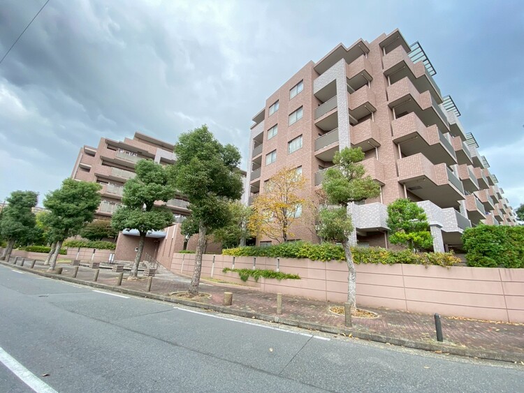 その他 飽きのこないシンプルモダンな外観です。