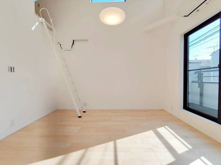 居間 充実した生活は伸びやかな居室空間から始まります。