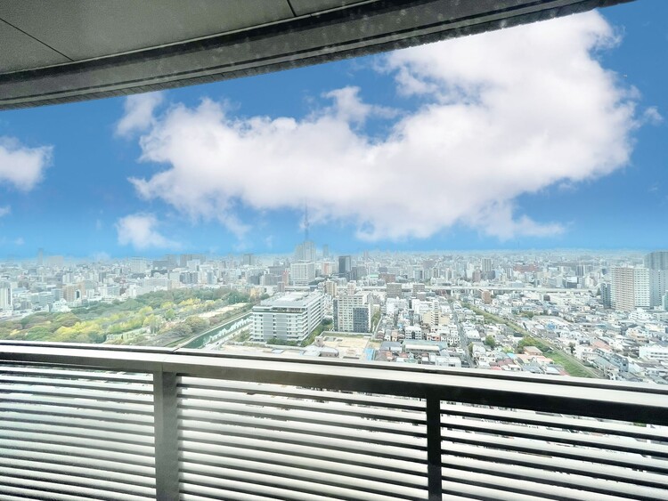 バルコニー 陽当たり・通風・開放感に恵まれた環境です。