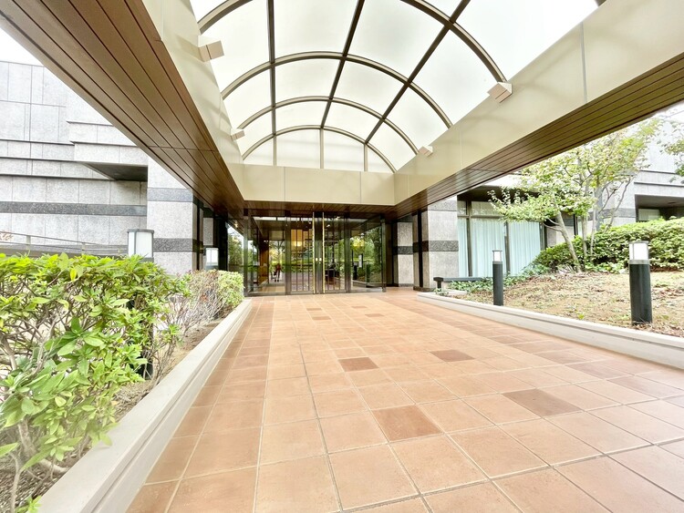 エントランス 上質感漂う玄関アプローチです。