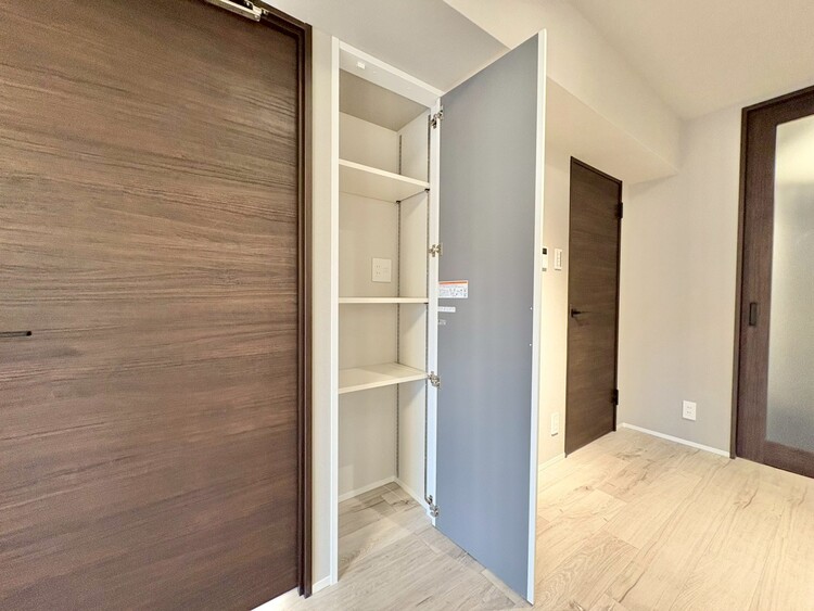 その他 収納スペースが付いていて、お部屋を広く使っていただけます。