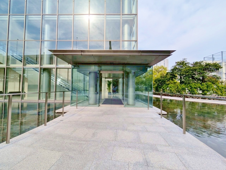 その他 上質感漂う玄関アプローチです。