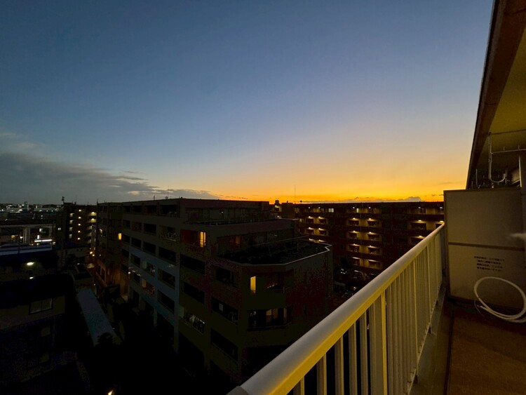 バルコニー 陽当たり・通風・開放感に恵まれた環境です。