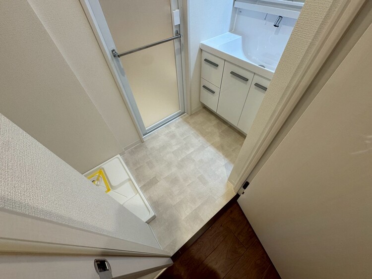 その他 十分な広さの脱衣所。