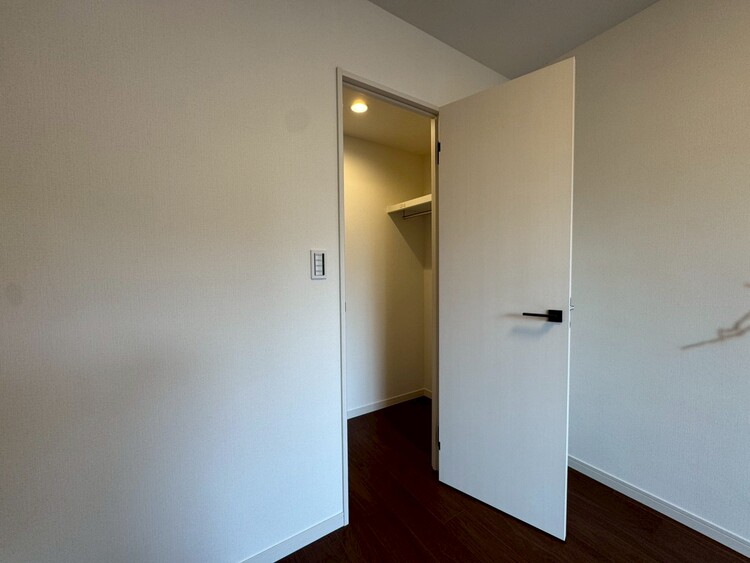 その他 家電やスーツケース、ストック品など何でも片付く嬉しい空間です。