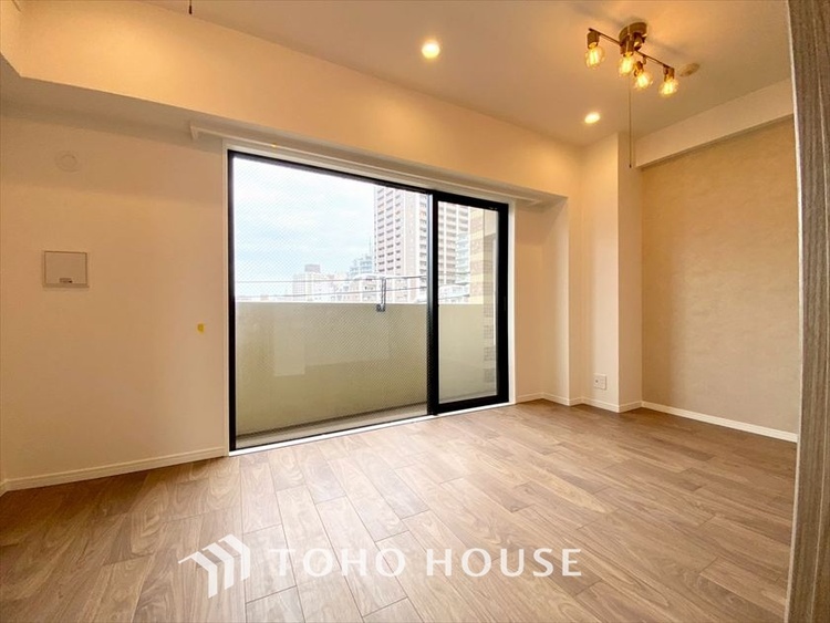 内装 【LIVING】◆煌びやか◆愛おしい家族との団欒の時間をより一層幸せなものに感じさせる煌びやかなLDK。輝かしい毎日が待っています。