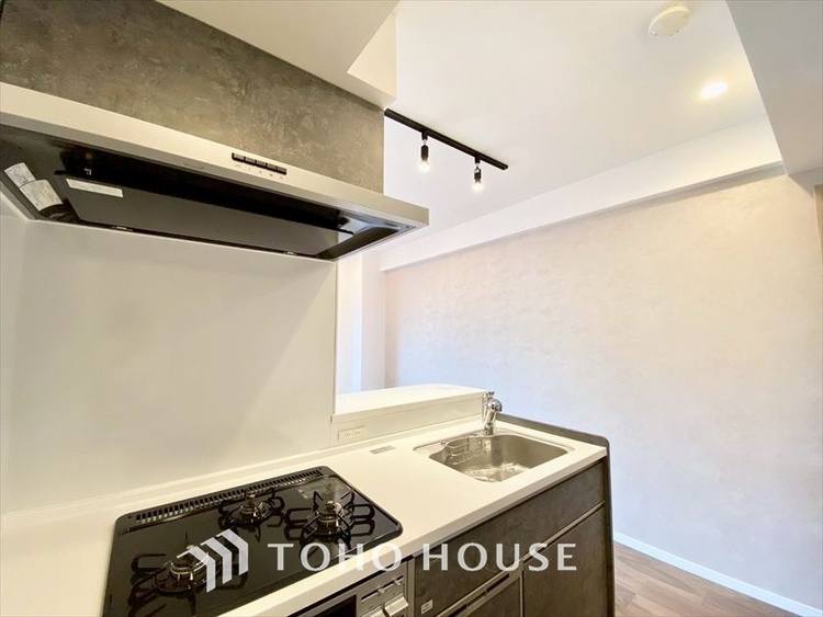 キッチン 【KITCHEN】◆ワクワク◆開放的で機能性も高いシステムキッチン。お子様は毎日のご飯にワクワク！