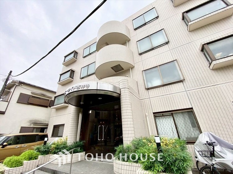 外観 【APPEARANCE】◆眩い◆光が燦々と入り、家族の笑顔を照らす。「いつまでも続いて」と願う夢のような毎日がここにある。