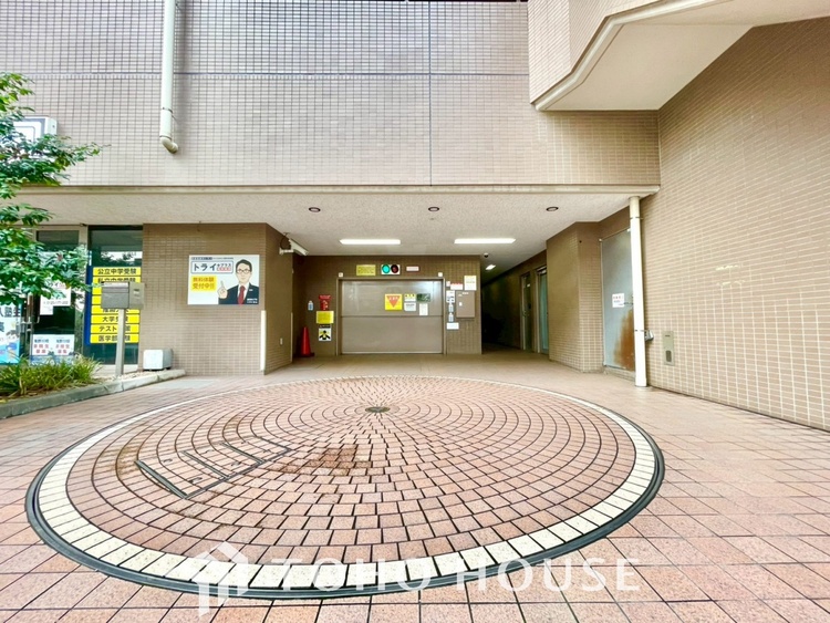 駐車場 【PARKING】◆愛車を◆安全に駐車できる駐車場がございます。