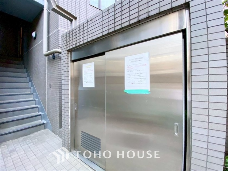 その他 【ENTRANCE】◆そびえ立つ◆我が家のシンボル。遠くの空が赤く染まる夕べが待ち遠しい。