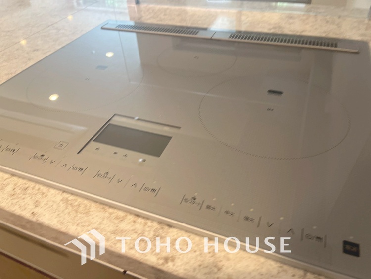 キッチン 【KITCHEN】◆家族のおはよう◆の声を笑顔で迎えてあげられるシステムキッチン。朝ごはんが楽しみでちょっと早起きしたくなるんです。