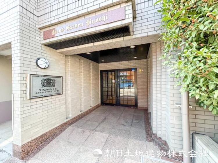 エントランス 【エントランス】将来にわたって資産価値が継続するな佇まい。ここから始まる変わらない価値観はこの先も継続していきます