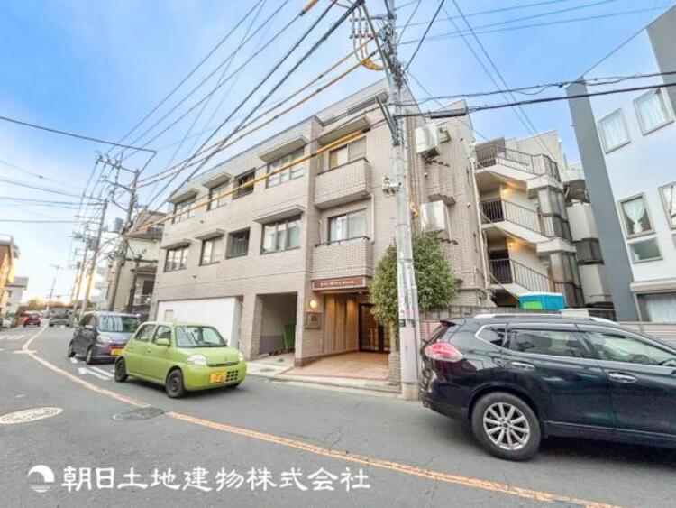 外観 【外観写真】穏やかな風と陽光、日常生活を一段と心地よいものにしています。周辺とのコラボにより明るく開放的な空間を演出。