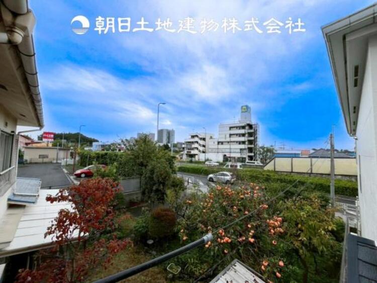 その他 【眺望】温かい太陽を感じる事ができるのは、目の前に遮るものが無いから。彼方に広がる風景が絵画のように広がります。