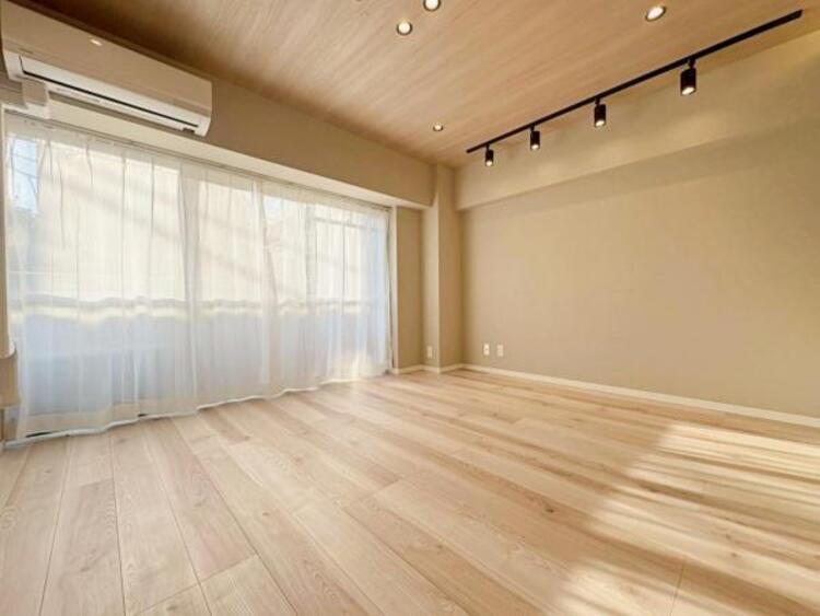 居間 【2025年10月撮影】