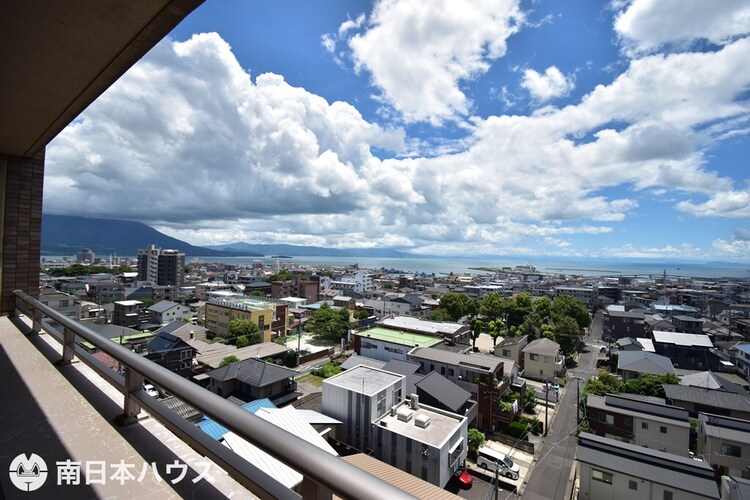 周辺 【眺望】東南向きのバルコニーからの眺望です！こちらも周辺に高い建物が無く開放的な眺めです♪